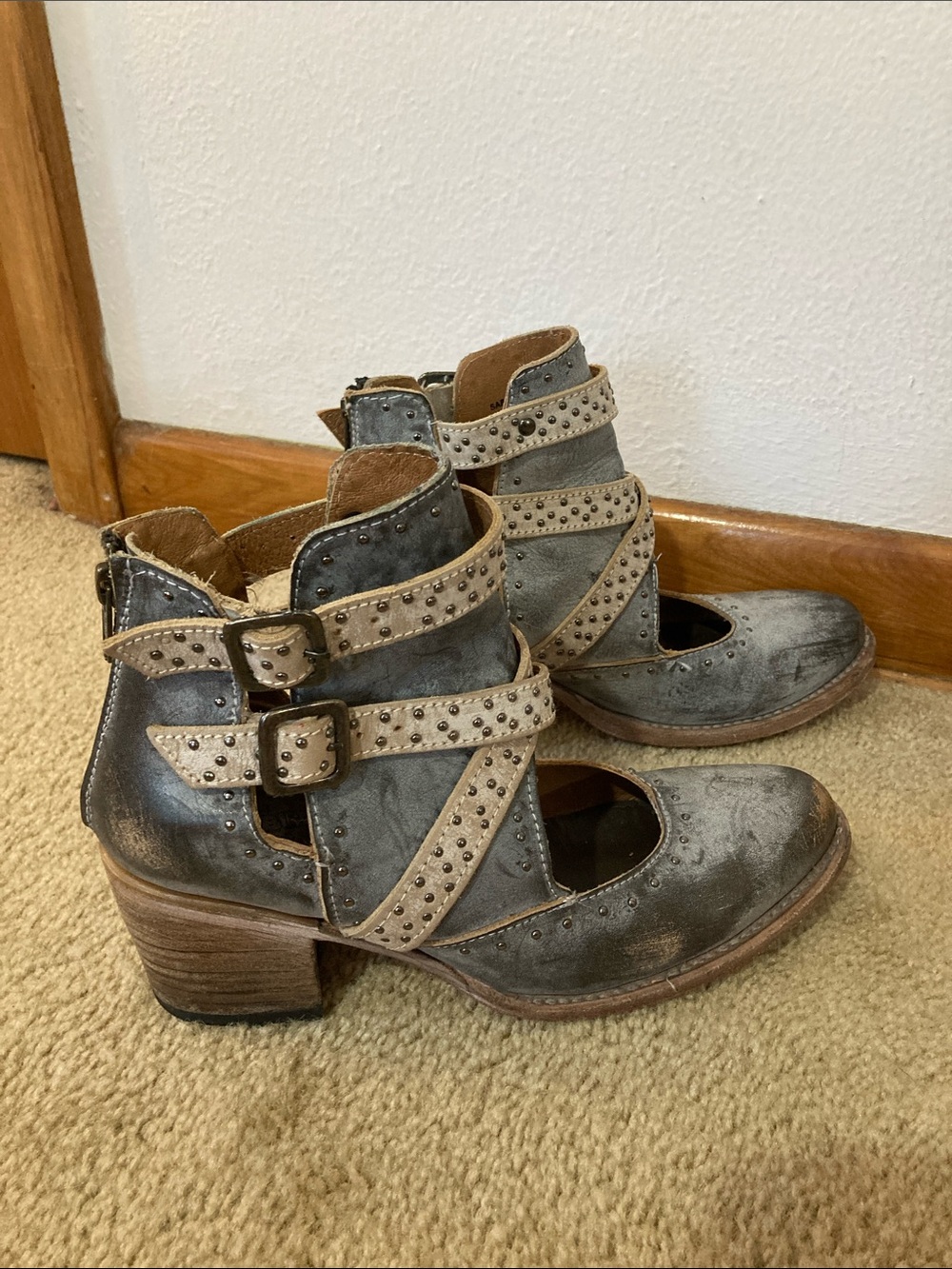 Freebird Saphire Ice Ankle Bootie Size 8